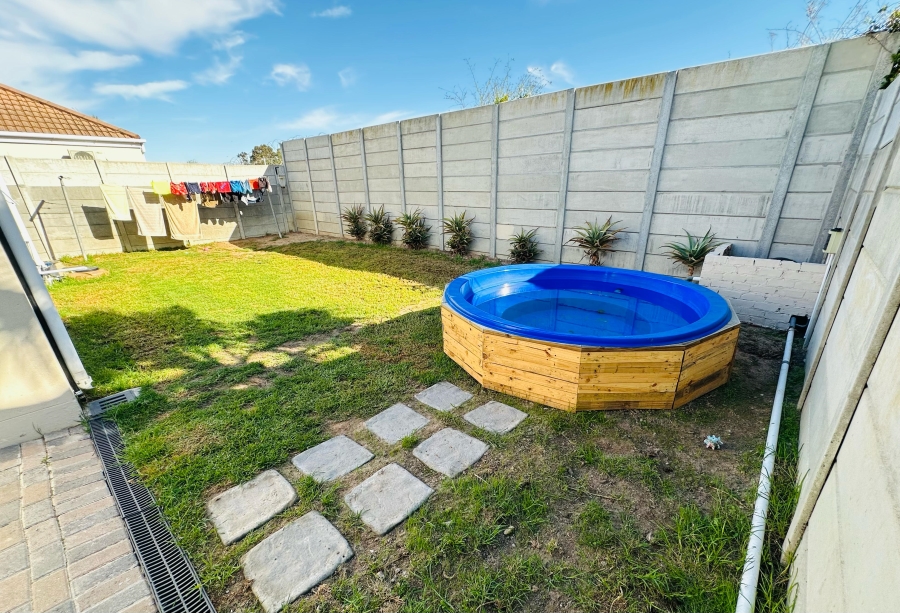 3 Bedroom Property for Sale in Sonstraal Heights Western Cape